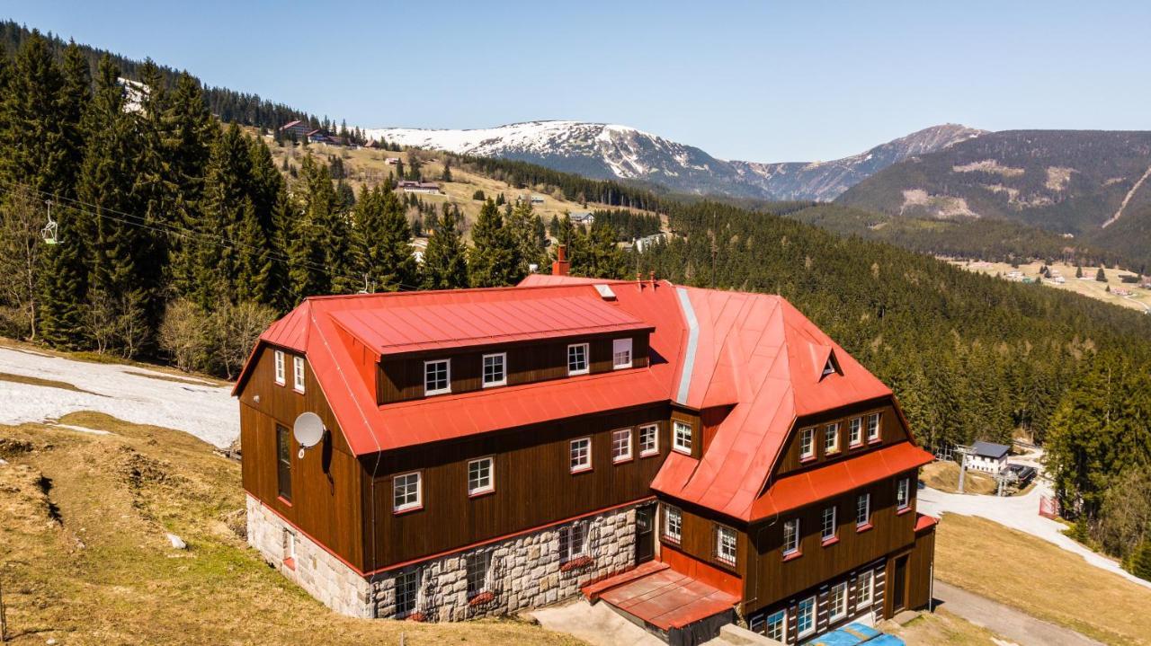 Capkova Chata Hotel Pec pod Sněžkou Buitenkant foto