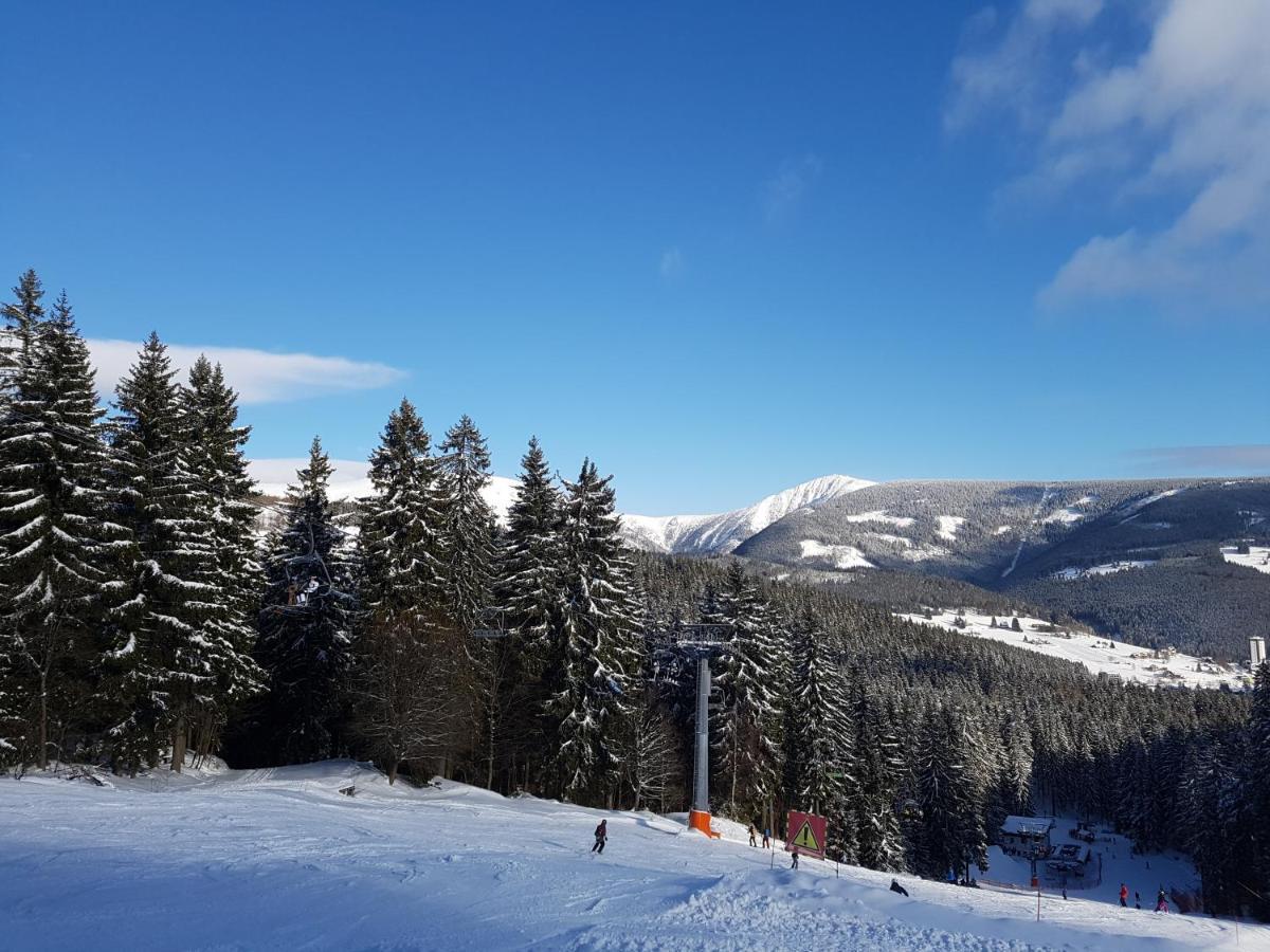 Capkova Chata Hotel Pec pod Sněžkou Buitenkant foto